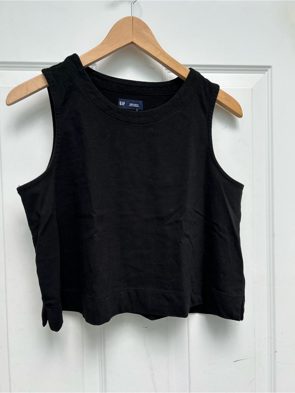 GAP Organic Cotton Heavyweight Cropped Shell Tank Top - Picture 2 of 7